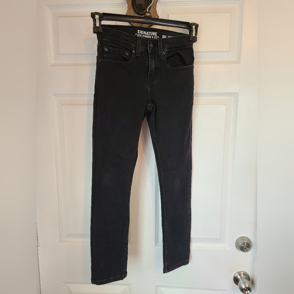Levi Strauss Signature Woman's Skinny Jeans, Size: 10 Color: Black - Picture 5 of 15